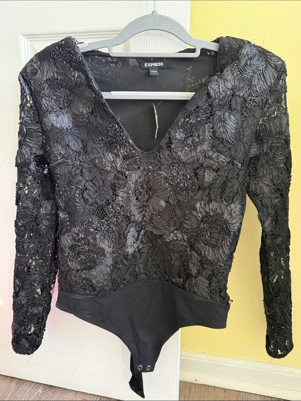 Express Black Floral Lace V-Neck Long Sleeve Bodysuit
